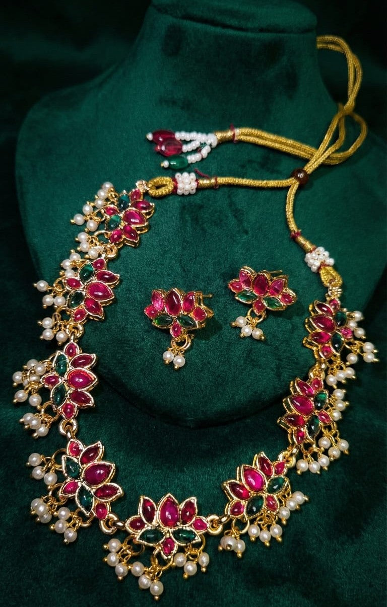 Heritage Antique  Choker Set